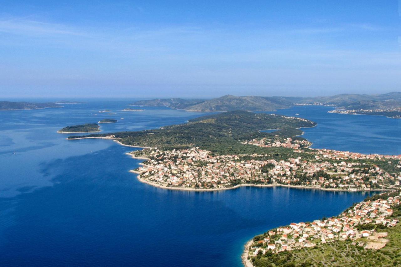 Apartments By The Sea Businci, Ciovo - 9450 Трогир Екстериор снимка