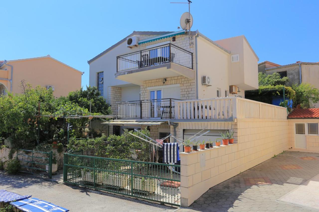 Apartments By The Sea Businci, Ciovo - 9450 Трогир Екстериор снимка