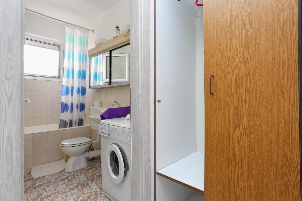 Apartments By The Sea Businci, Ciovo - 9450 Трогир Екстериор снимка