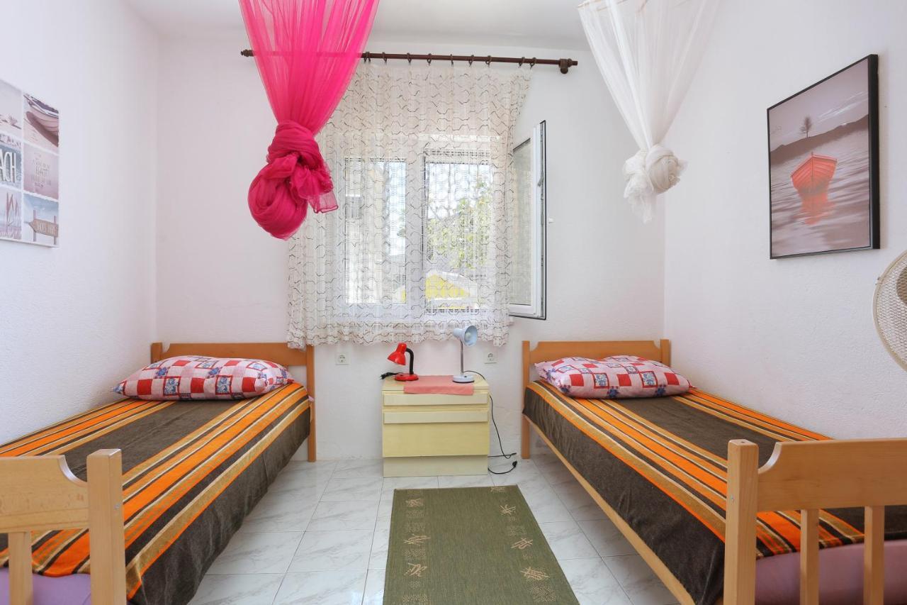 Apartments By The Sea Businci, Ciovo - 9450 Трогир Екстериор снимка