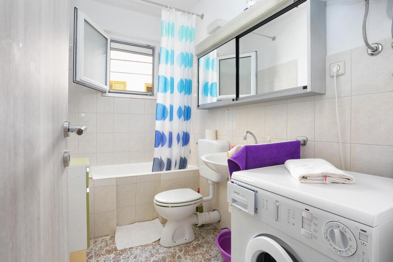 Apartments By The Sea Businci, Ciovo - 9450 Трогир Екстериор снимка