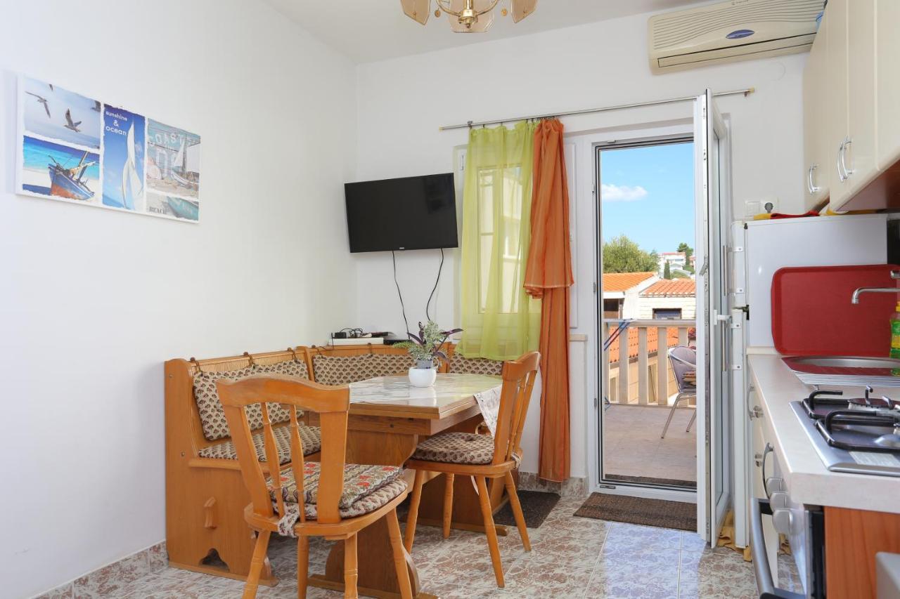 Apartments By The Sea Businci, Ciovo - 9450 Трогир Екстериор снимка
